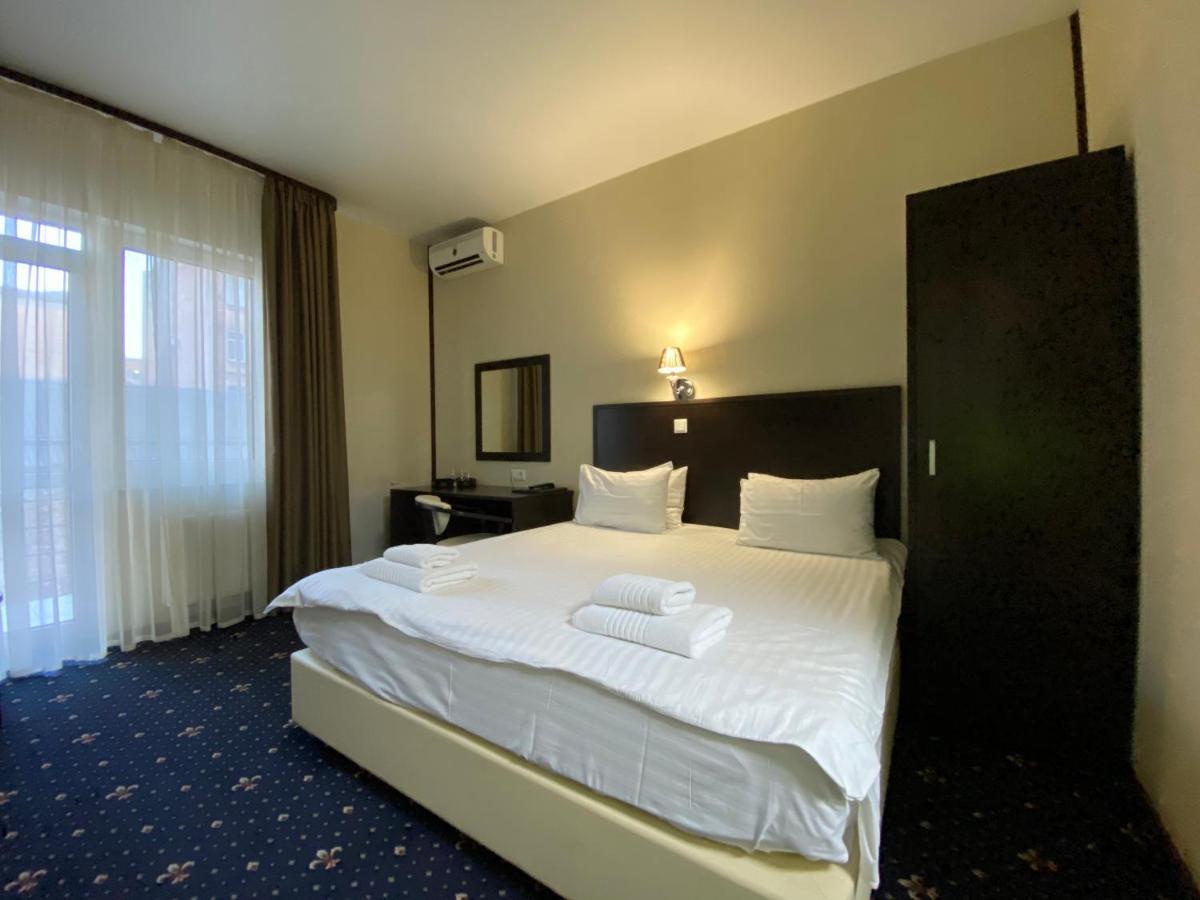Irishotels Kyiv Exterior photo